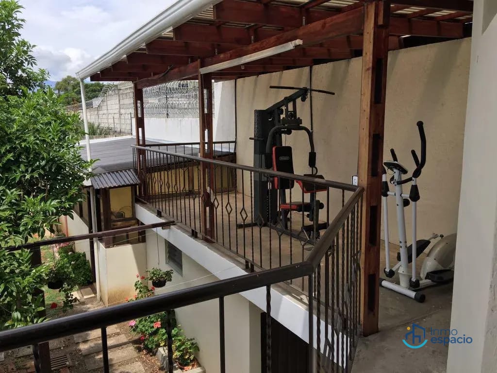 🏡 CASA EN VENTA – SAN CRISTÓBAL — Casa en Venta en Prados de San Cristóbal, Zona 8 Mixco, Guatemala, Ciudad — foto 10 de 13
