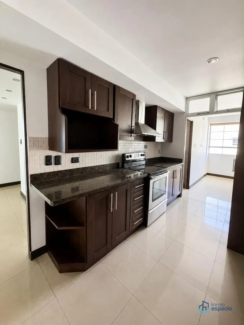 Apartamento en alquiler - Zona 16 — Apartamento en Alquiler en San Isidro, Zona 16, Guatemala, Ciudad — foto 4 de 6