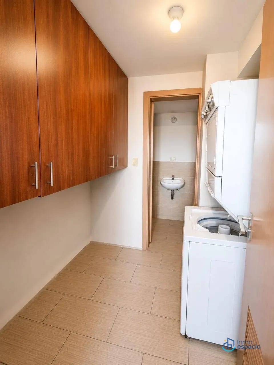 Apartamento en renta en Zona 14 — Apartamento en Alquiler en La Villa, Zona 14, Guatemala, Ciudad — foto 11 de 12