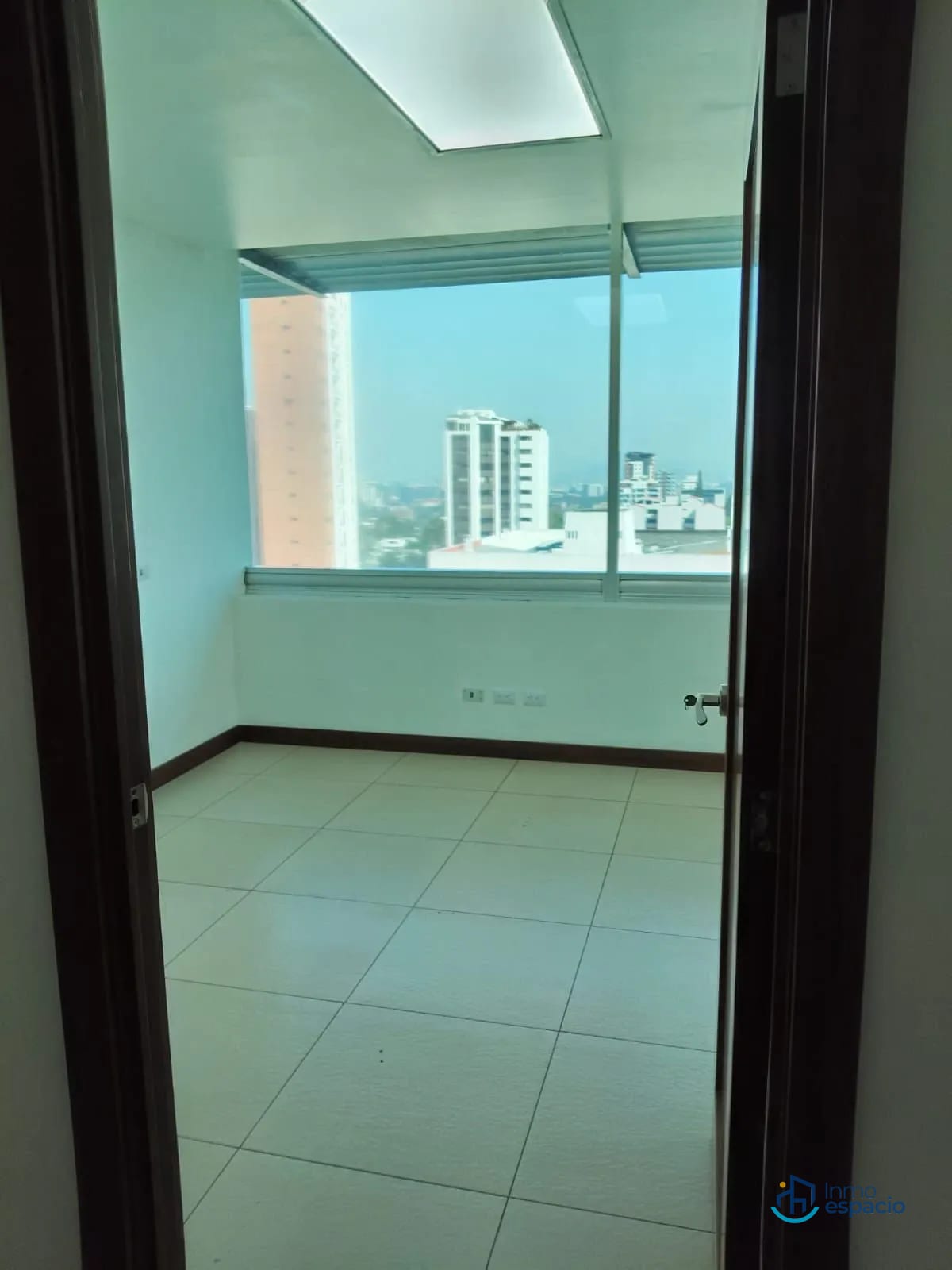 Oficina en alquiler en Zona 15 — Oficina en Alquiler en Avante, Zona 15, Guatemala, Ciudad — foto 9 de 11