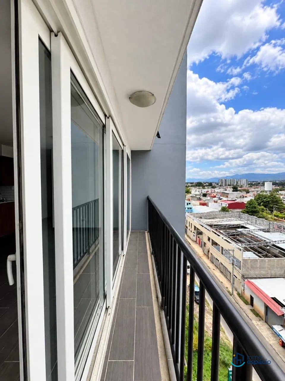 Apartamento en renta en Zona 4 de Mixco — Apartamento en Alquiler en Zona 4 Mixco, Guatemala, Ciudad — foto 3 de 10