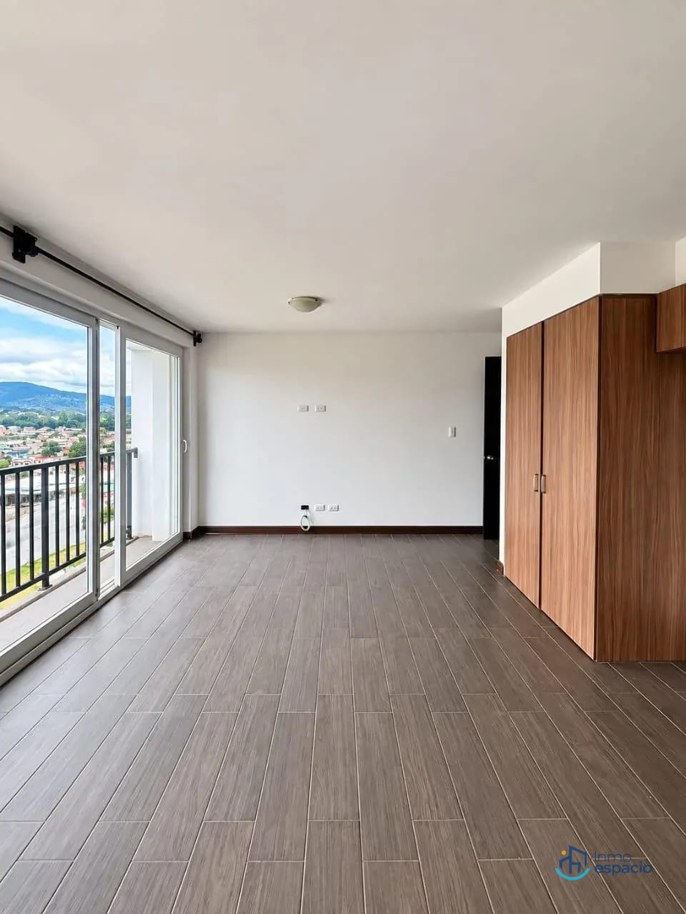 Apartamento en renta en Zona 4 de Mixco — Apartamento en Alquiler en Zona 4 Mixco, Guatemala, Ciudad — foto 2 de 10