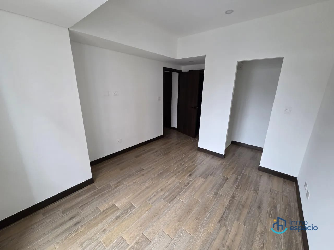 Apartamento en renta en Zona 13 — Apartamento en Alquiler en Inara Americas, Zona 13, Guatemala, Ciudad — foto 2 de 9