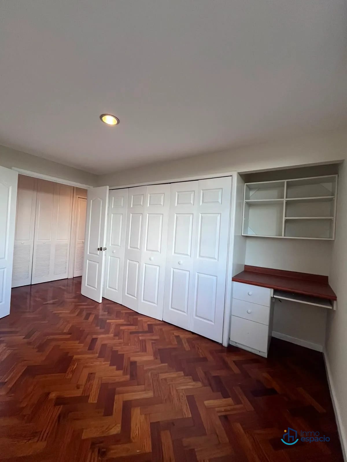 Apartamento en renta en Zona 14 — Apartamento en Alquiler en Santorini, Zona 14, Guatemala, Ciudad — foto 9 de 13