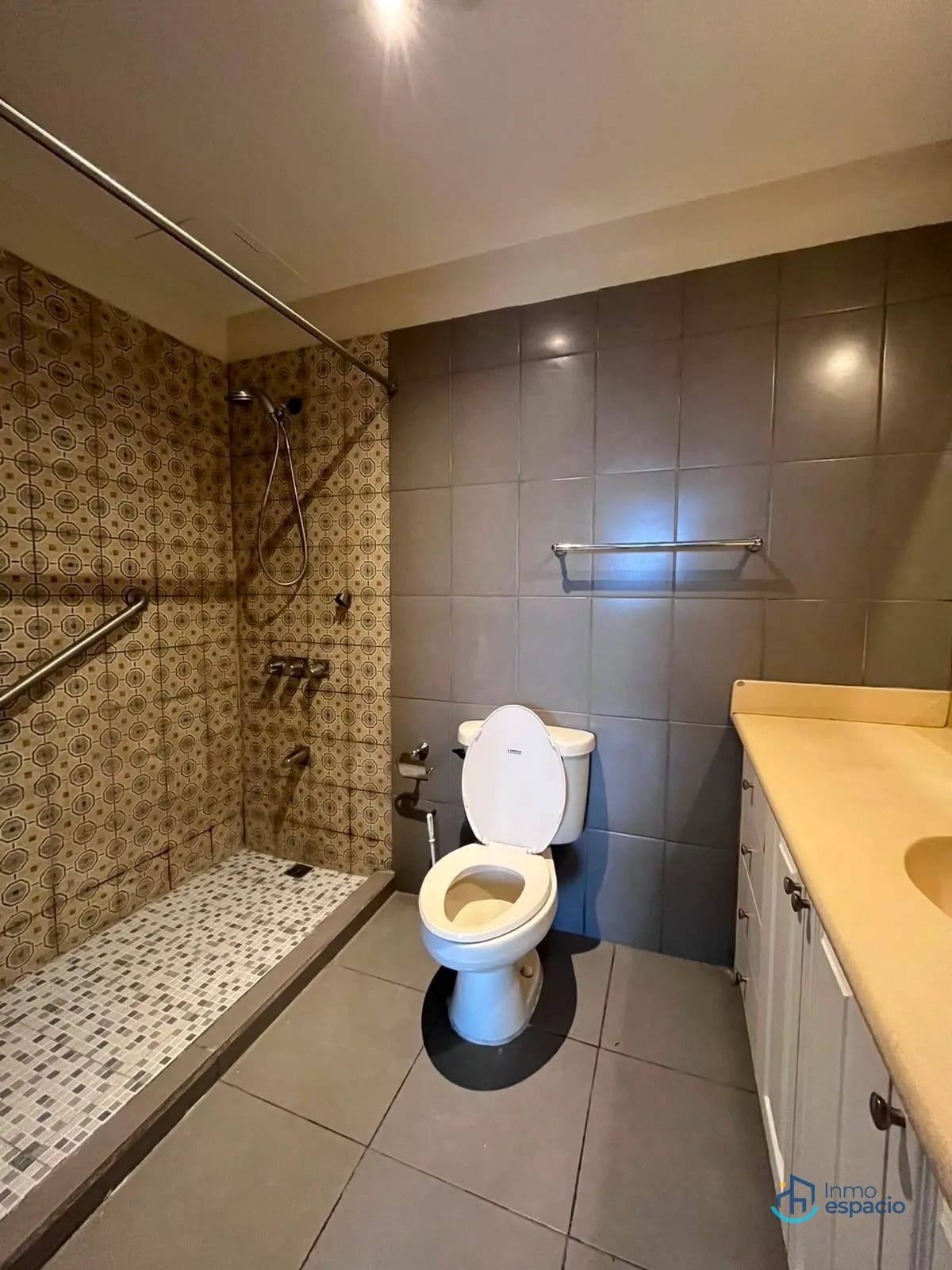 Apartamento en renta en Zona 14 — Apartamento en Alquiler en Santorini, Zona 14, Guatemala, Ciudad — foto 12 de 13
