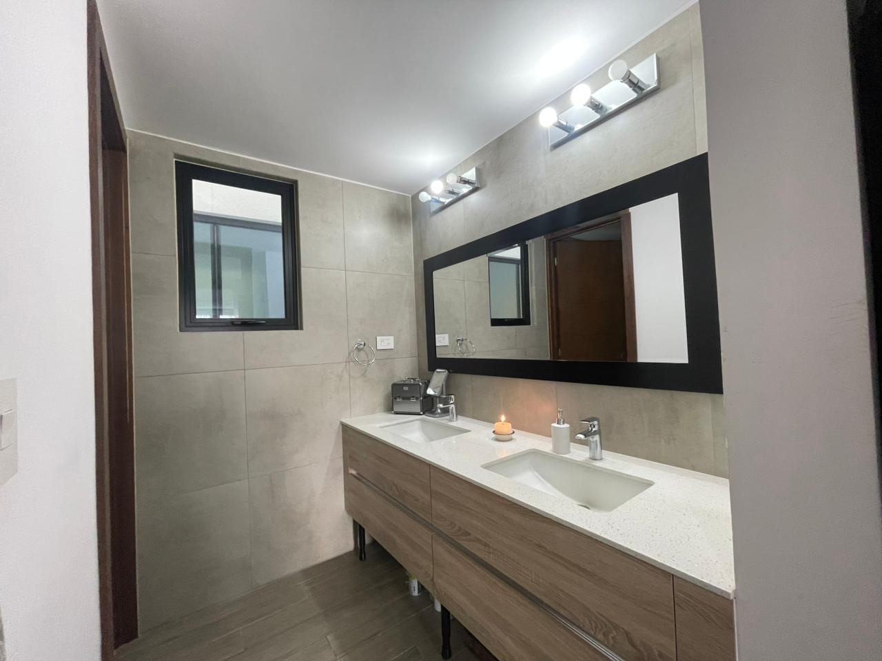 🔥 Apartamento en Venta Zona 10 | 3 Habitaciones | 2 Terrazas — Apartamento en Venta en Zona 10, Guatemala, Ciudad — foto 10 de 14