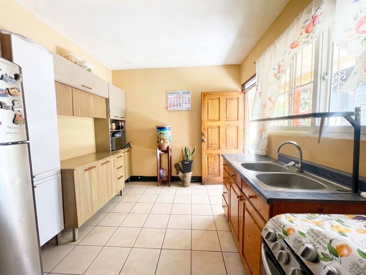 Hermosa Casa en venta en Villa Hermosa 2 🌳🏠 — Casa en Venta en Villa Hermosa, San Miguel Petapa, Guatemala, Ciudad — foto 3 de 5