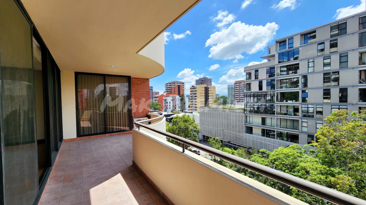 RENTA Quinta Bella Z14 espacios amplios 2 hab 2.5 baños 2 parqueos — Apartamento en Alquiler en Quinta Bella, Zona 14, Guatemala, Ciudad — foto 3 de 16