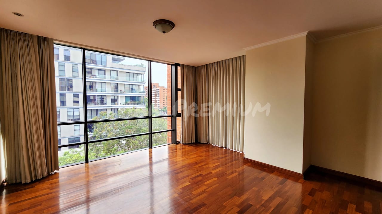 RENTA Quinta Bella Z14 espacios amplios 2 hab 2.5 baños 2 parqueos — Apartamento en Alquiler en Quinta Bella, Zona 14, Guatemala, Ciudad — foto 9 de 16