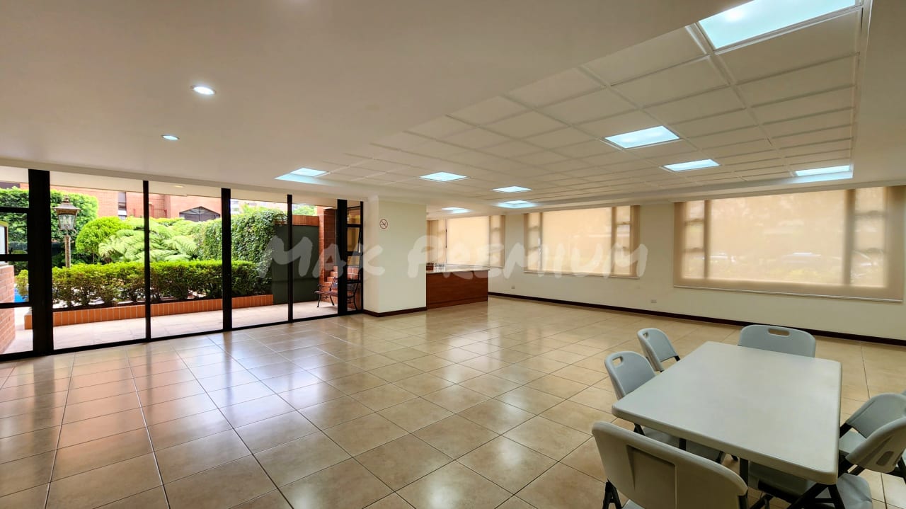 RENTA Quinta Bella Z14 espacios amplios 2 hab 2.5 baños 2 parqueos — Apartamento en Alquiler en Quinta Bella, Zona 14, Guatemala, Ciudad — foto 15 de 16