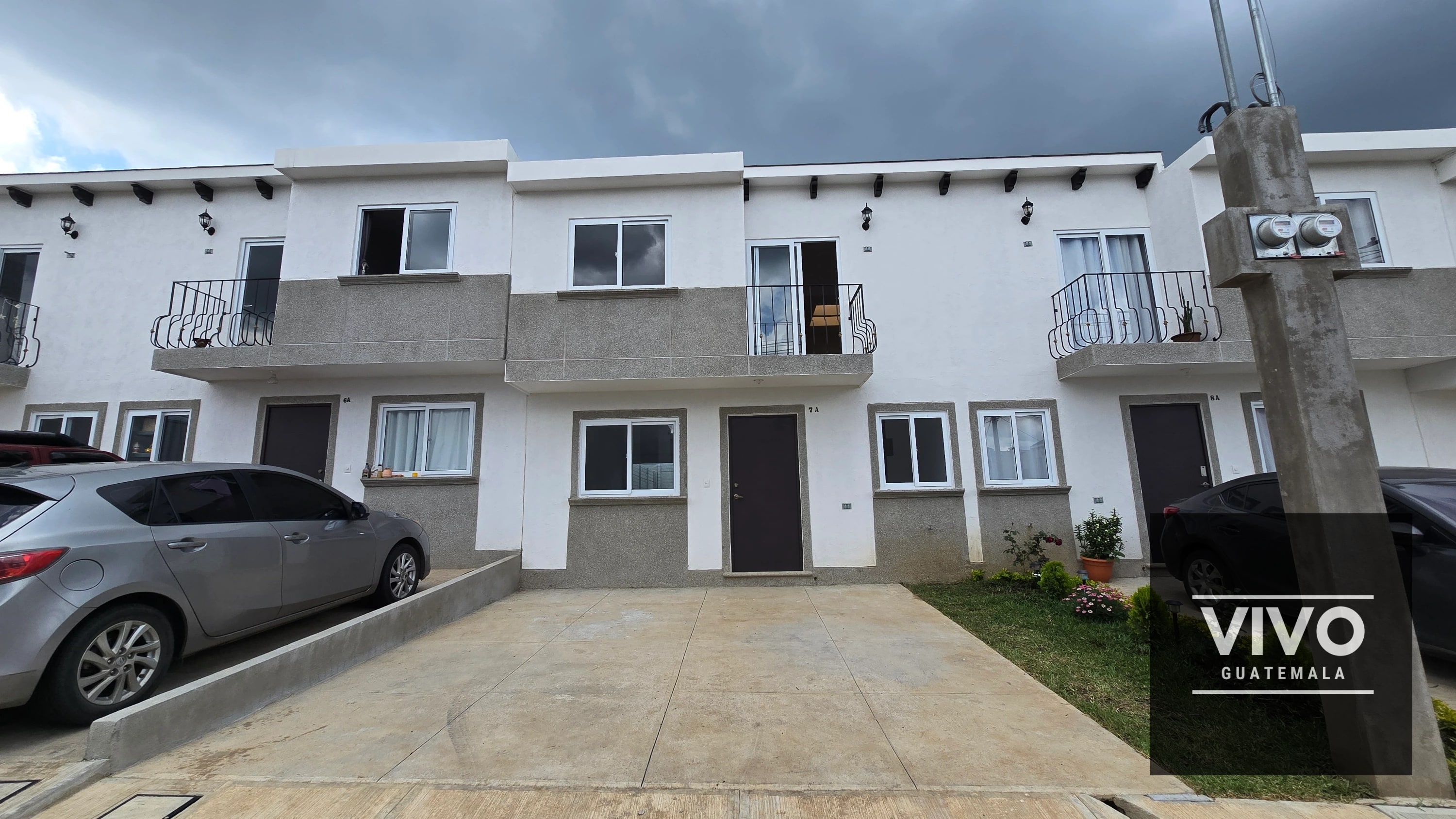 Se renta casa con jardín en Condominio Florenza, San José Pinula — Casa en Alquiler en Condado Florenza, San José Pinula, Guatemala, Ciudad — foto 1 de 12