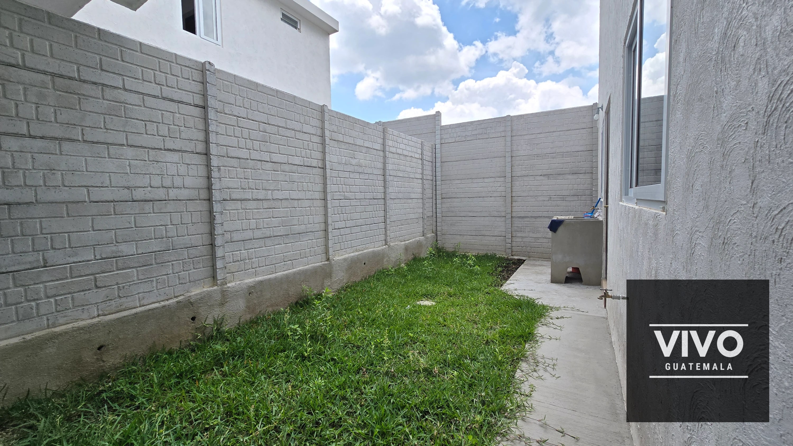 Se renta casa con jardín en Condominio Florenza, San José Pinula — Casa en Alquiler en Condado Florenza, San José Pinula, Guatemala, Ciudad — foto 6 de 12