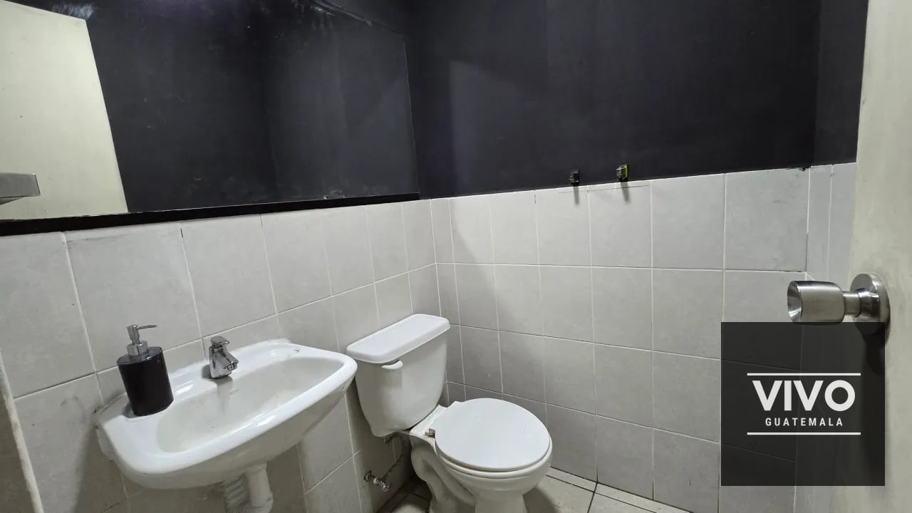 Se renta oficina privada en Torre Profesional, Zona 4 — Oficina en Alquiler en Gran Centro Comercial Zona 4, Zona 4, Guatemala, Ciudad — foto 7 de 8