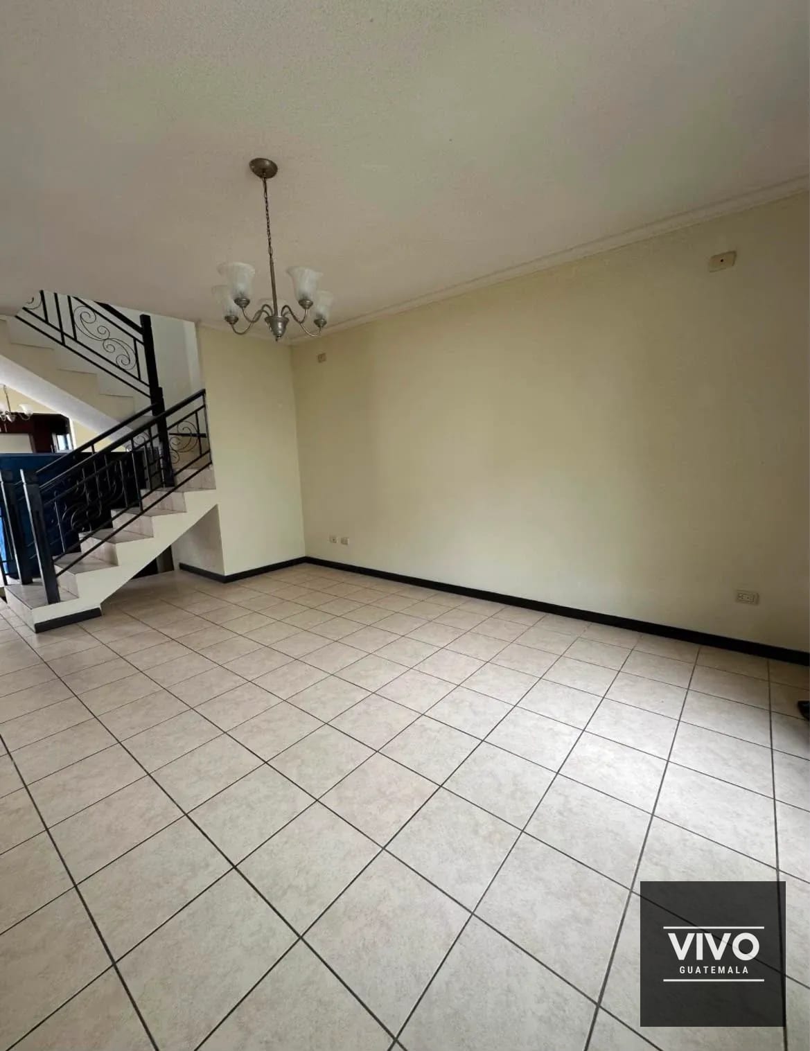 Casa en venta – Hacienda de Las Flores, Villa Nueva — Casa en Venta en Villa Nueva, Guatemala, Ciudad — foto 2 de 7