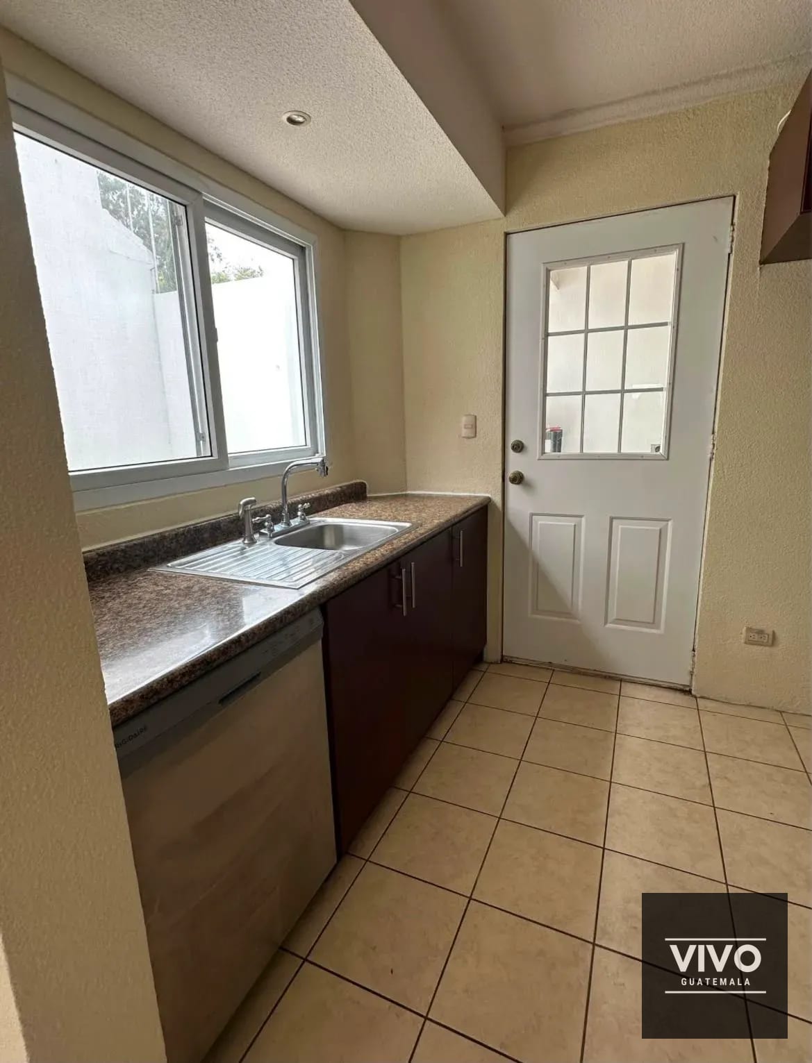 Casa en venta – Hacienda de Las Flores, Villa Nueva — Casa en Venta en Villa Nueva, Guatemala, Ciudad — foto 3 de 7