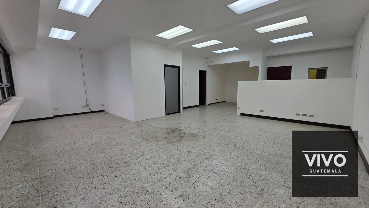 Se renta Oficina en Zona 10 — Edificio Centro Empresarial — Oficina en Alquiler en Centro Empresarial, Zona 10, Guatemala, Ciudad — foto 5 de 6