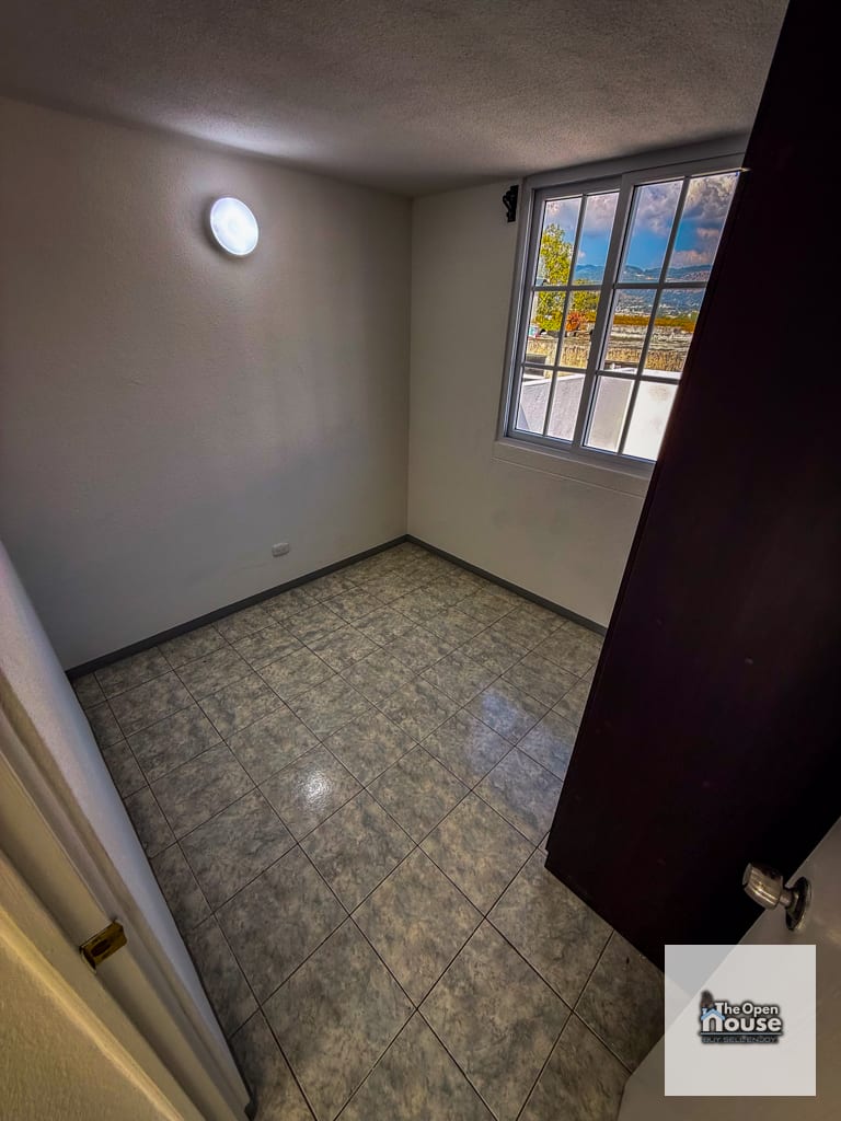 Casa en Venta – Alamedas de Santa Clara, Villa Nueva — Casa en Venta en alamedas de santa clara, Villa Nueva, Guatemala, Ciudad — foto 8 de 17