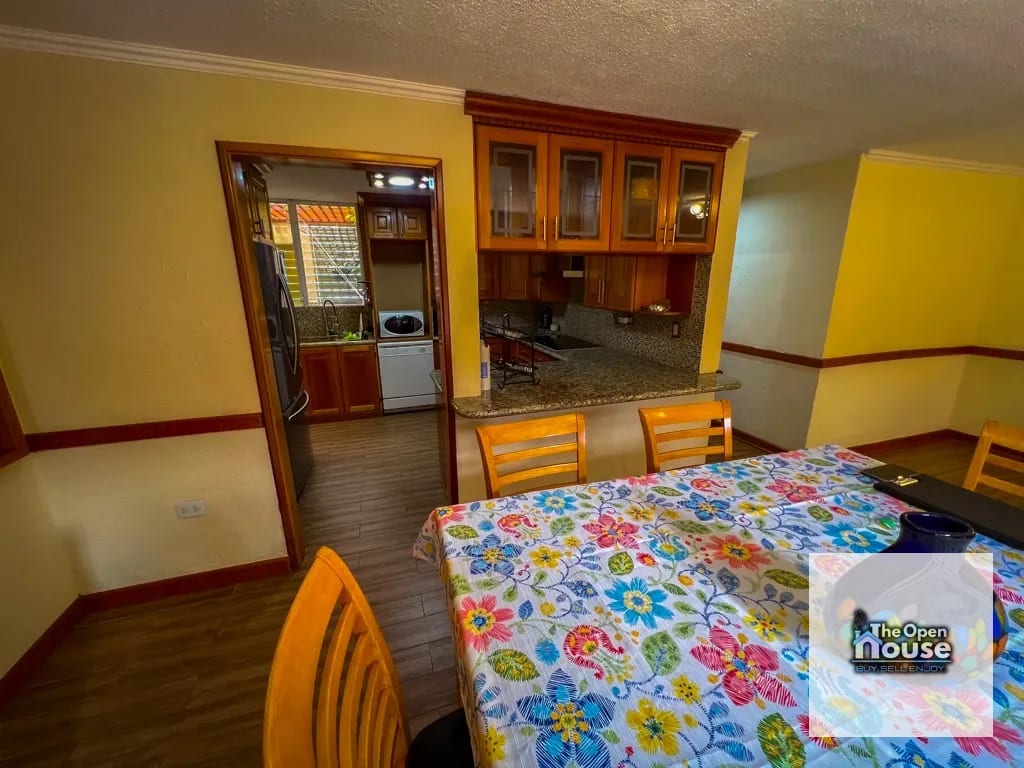 Casa en Venta en Villas del Pinar, Zona 8 de Mixco — Casa en Venta en Zona 8 Mixco, Guatemala, Ciudad — foto 7 de 17