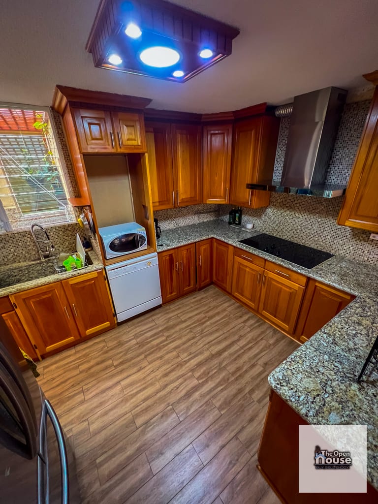 Casa en Venta en Villas del Pinar, Zona 8 de Mixco — Casa en Venta en Zona 8 Mixco, Guatemala, Ciudad — foto 17 de 17