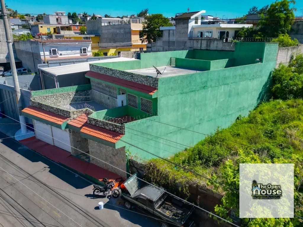 Catalina zona 06 de Villa Nueva — Casa en Venta en Villa Nueva, Guatemala, Ciudad — foto 1 de 17