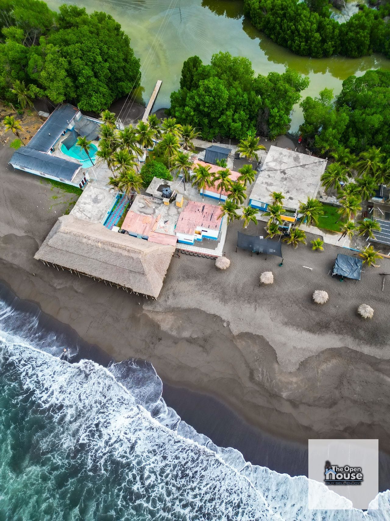 Hotel en Venta en Sipacate, Escuintla — Casa vacacional en Venta en Sipacate, Escuintla — foto 3 de 17