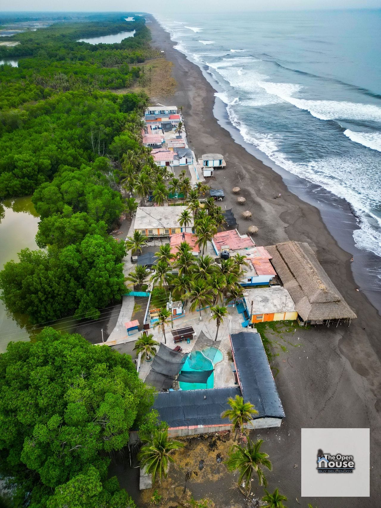 Hotel en Venta en Sipacate, Escuintla — Casa vacacional en Venta en Sipacate, Escuintla — foto 9 de 17