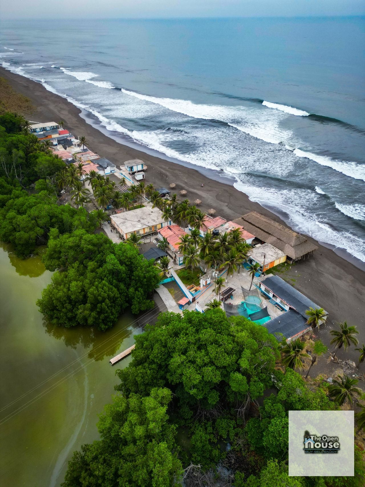 Hotel en Venta en Sipacate, Escuintla — Casa vacacional en Venta en Sipacate, Escuintla — foto 10 de 17