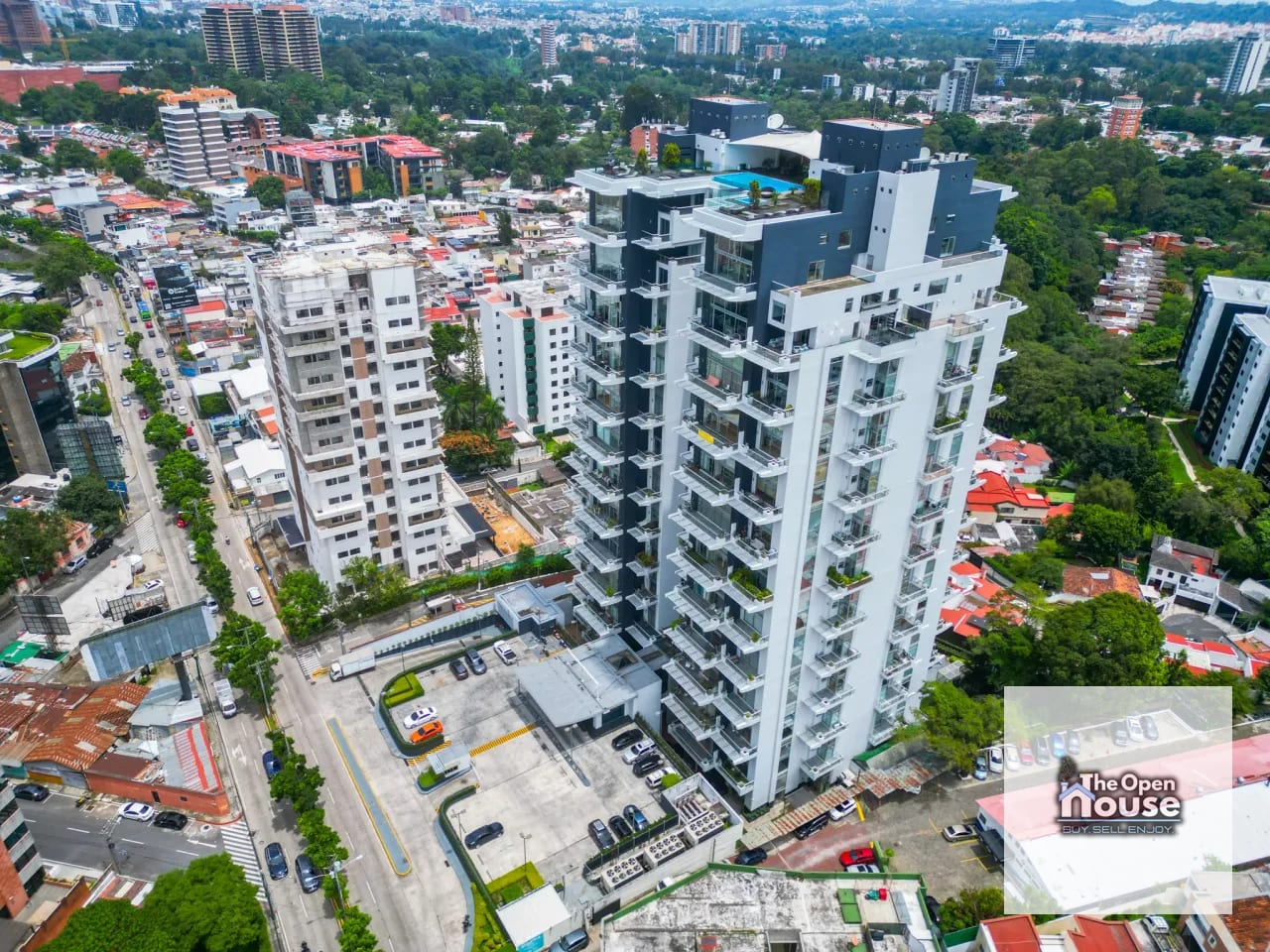 Apartamento Atrium Zona 10 Guatemala — Apartamento en Venta en Zona 10, Guatemala, Ciudad — foto 1 de 17