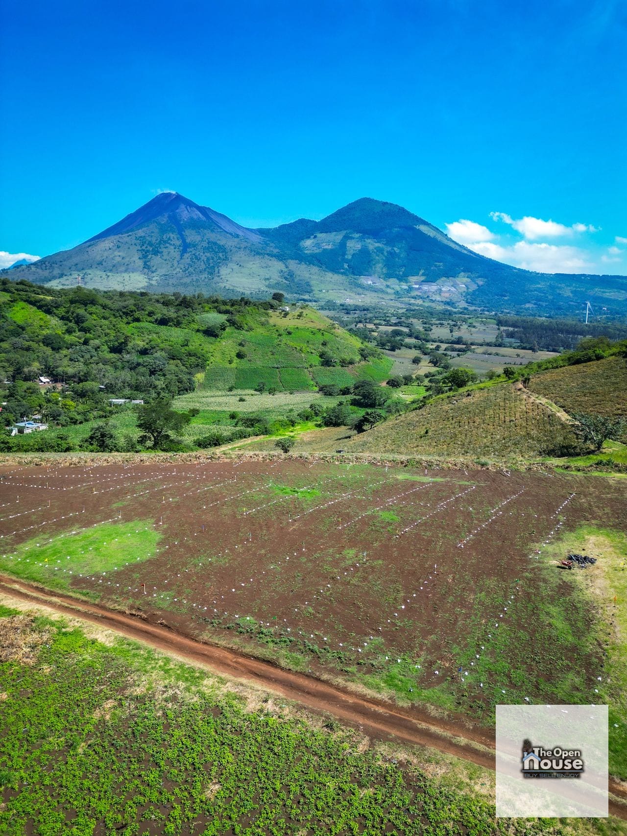 Vistas al Volcán Aldea Los Dolores Villa Canales — Terreno en Venta en Villa Canales, Guatemala, Ciudad — foto 13 de 17