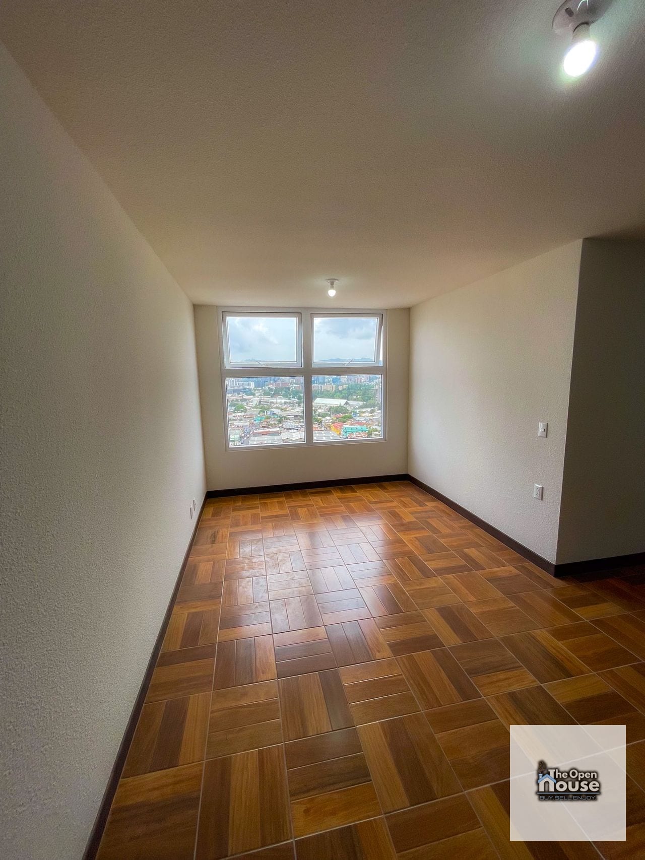Apartamento en Renta – Torre Norte, Santa Cecilia — Apartamento en Alquiler en Zona 8, Guatemala, Ciudad — foto 4 de 13