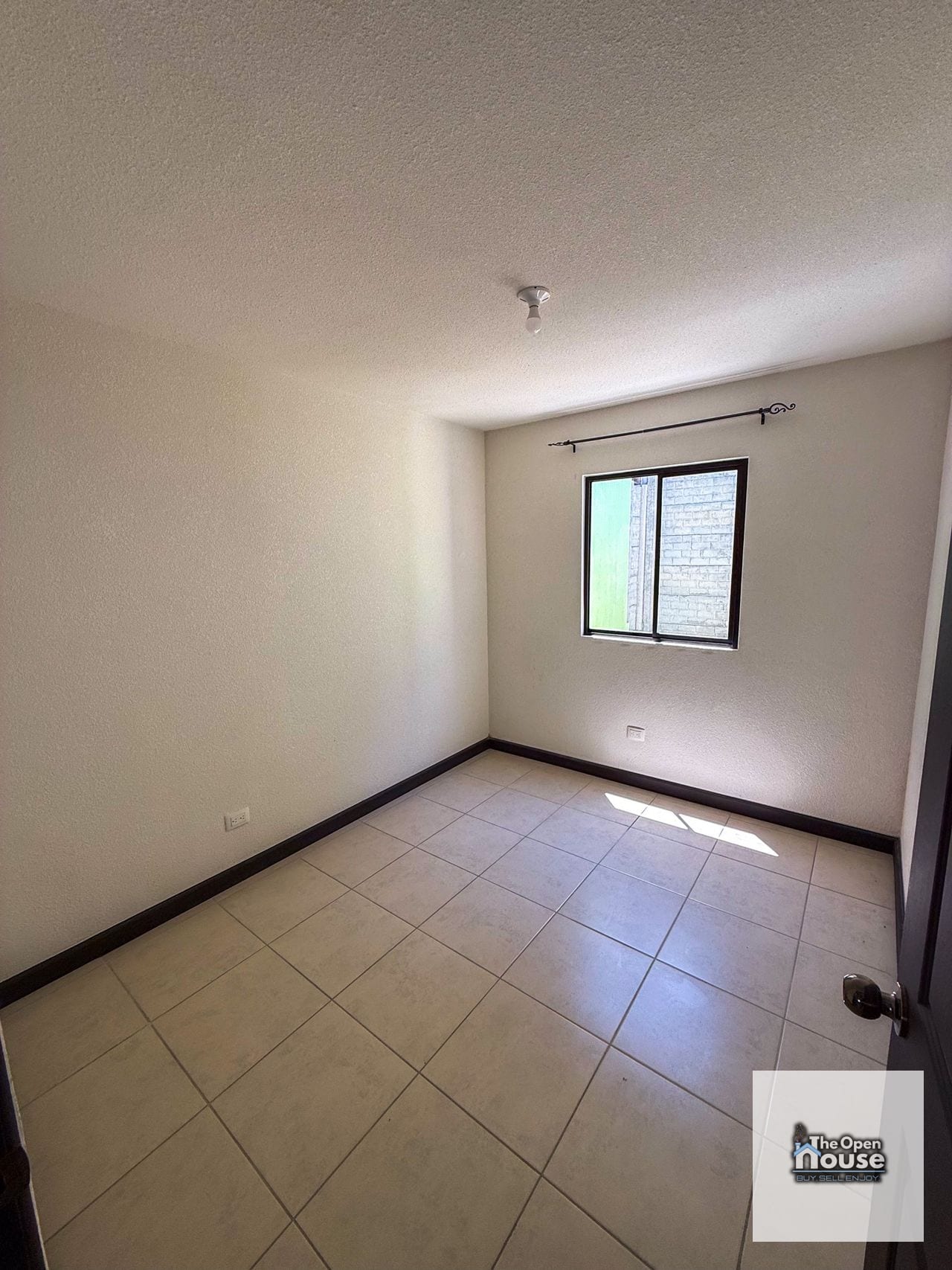 Casa en Renta – Residenciales San José, Sector Los Pinos — Casa en Alquiler en San José Pinula, Guatemala, Ciudad — foto 9 de 16