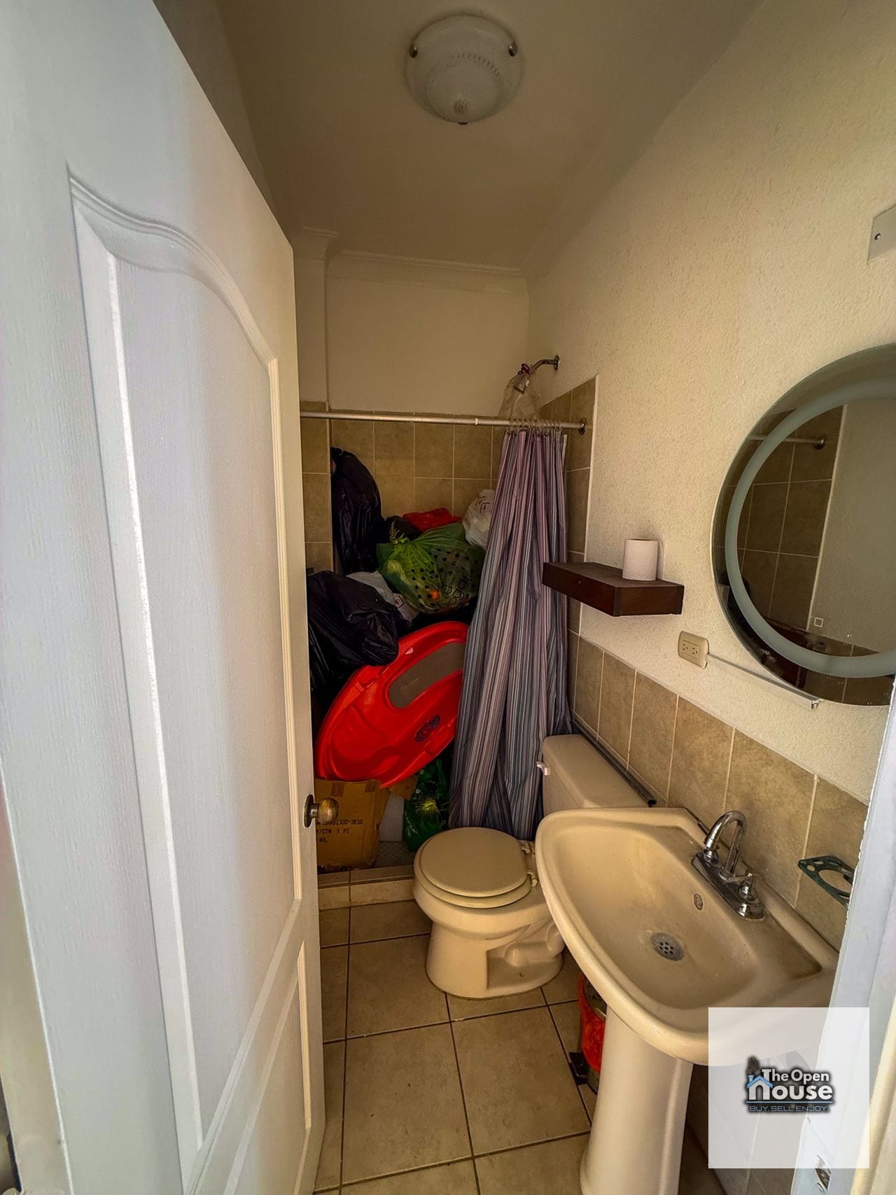 Residenciales El Mirador San Cristóbal Zona 8 — Casa en Alquiler en Zona 8, Guatemala, Ciudad — foto 14 de 17