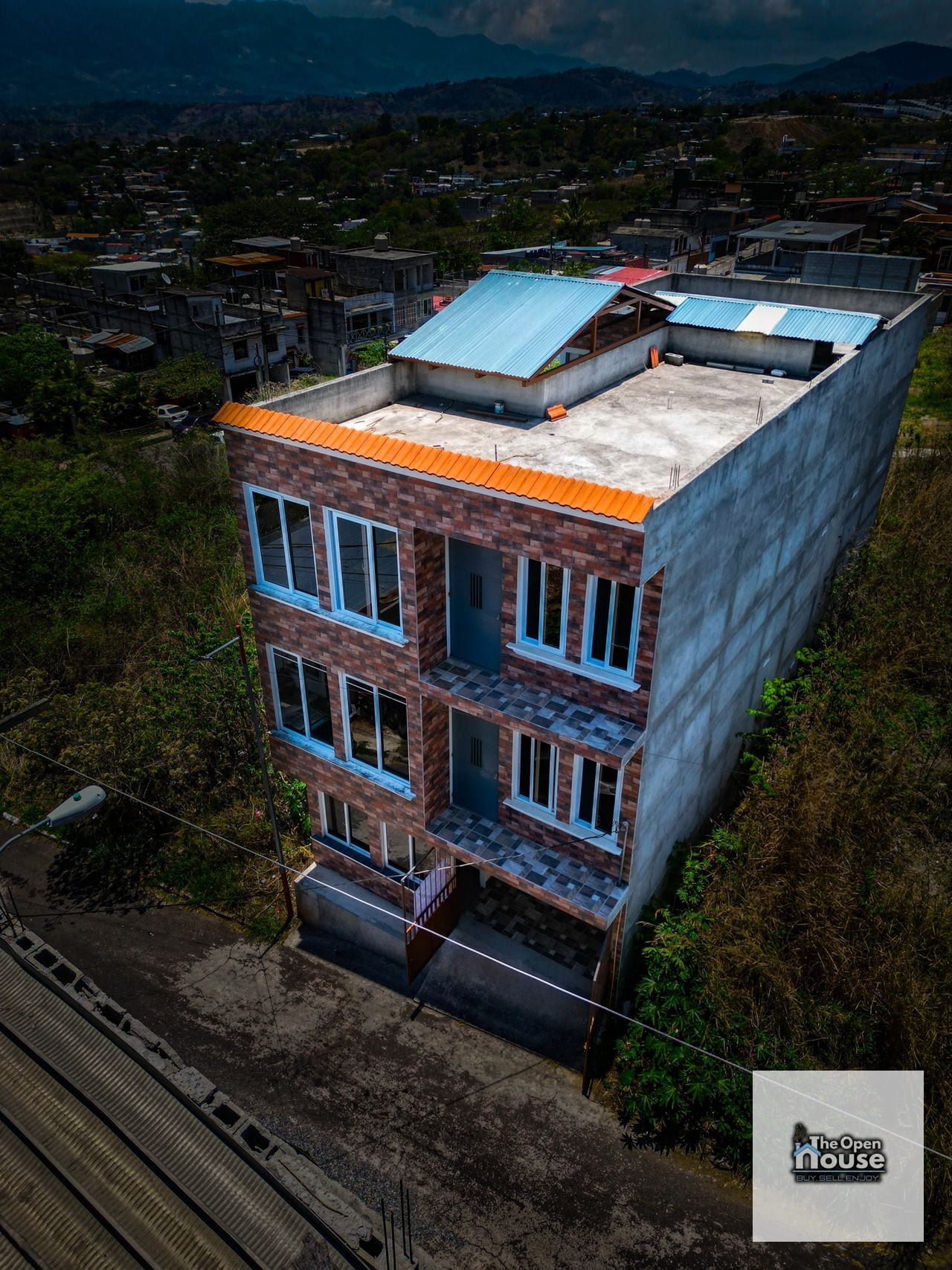 Casa en Venta Zona 18 Mirador de la Cruz. — Casa en Venta en Mirador de La Cruz, Zona 18, Guatemala, Ciudad — foto 2 de 17