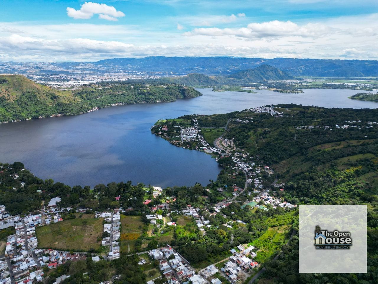 20.57 Manzanas Con Vista Al Lago En Venta En Amatitlan — Terreno en Venta en Amatitlán, Guatemala, Ciudad — foto 1 de 68