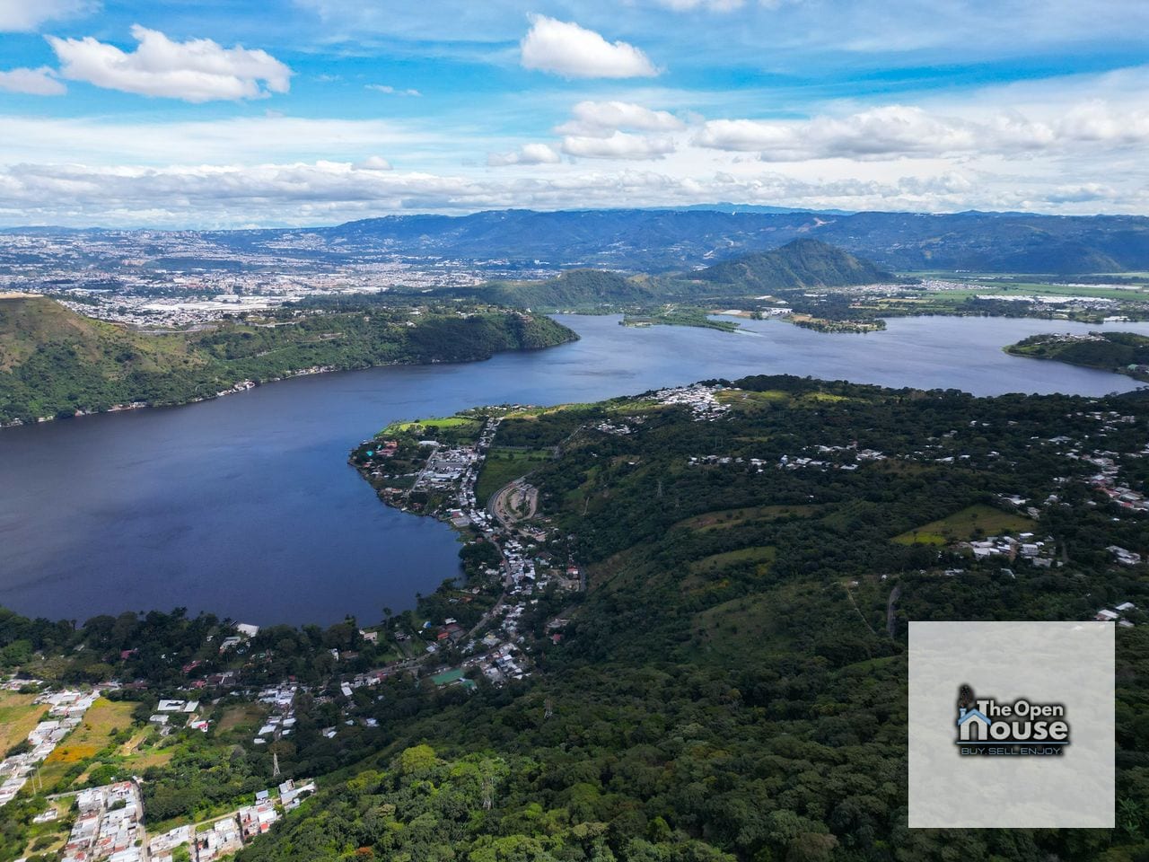 20.57 Manzanas Con Vista Al Lago En Venta En Amatitlan — Terreno en Venta en Amatitlán, Guatemala, Ciudad — foto 27 de 68