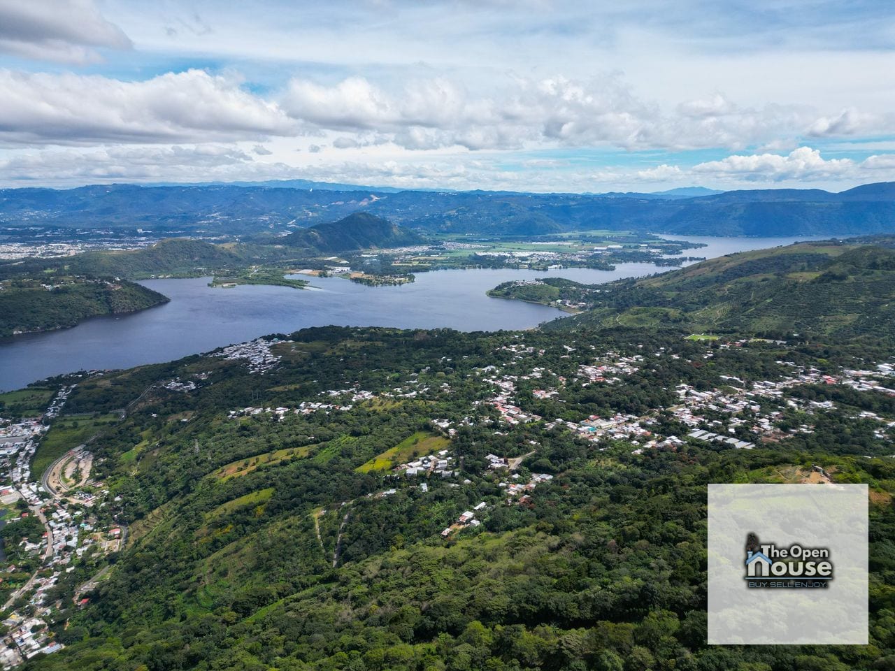 20.57 Manzanas Con Vista Al Lago En Venta En Amatitlan — Terreno en Venta en Amatitlán, Guatemala, Ciudad — foto 33 de 68
