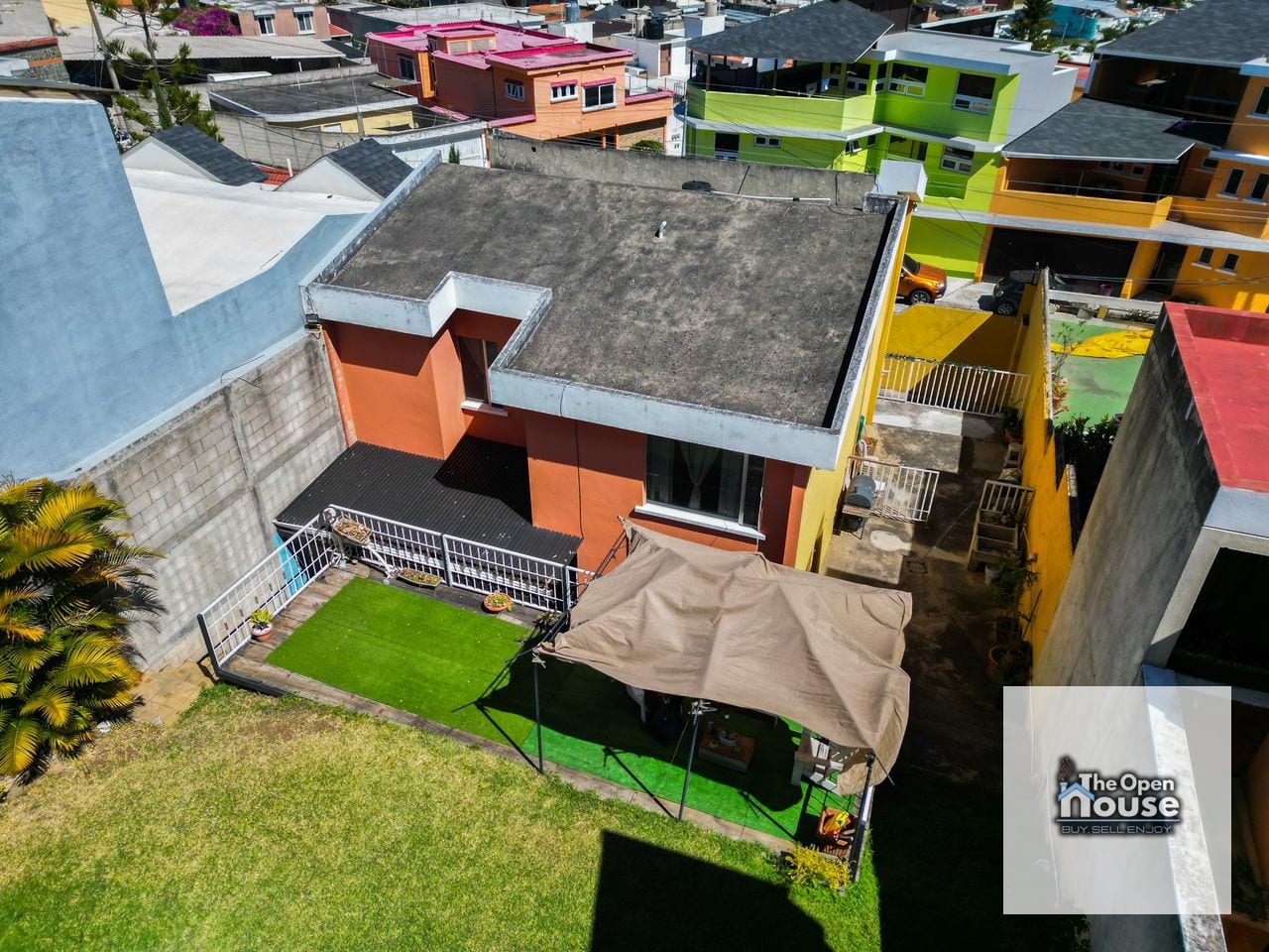 Casa en Venta - Luces de Vista al Valle Ciudad San Cristóbal Mixco — Casa en Venta en Vista al Valle, Zona 8 Mixco, Guatemala, Ciudad — foto 5 de 17
