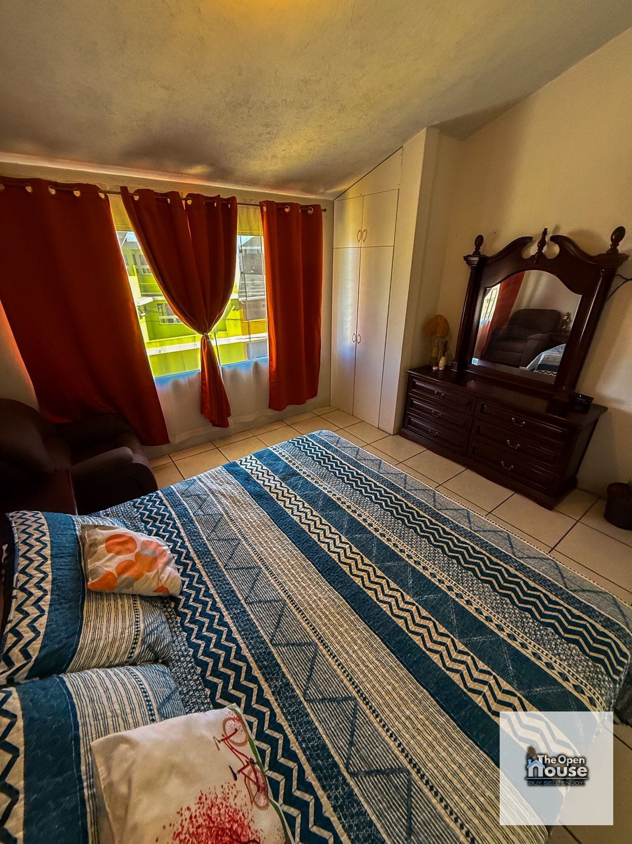 Casa en Venta - Luces de Vista al Valle Ciudad San Cristóbal Mixco — Casa en Venta en Vista al Valle, Zona 8 Mixco, Guatemala, Ciudad — foto 11 de 17