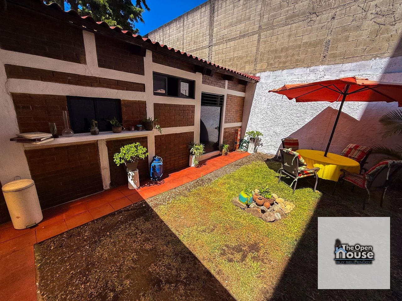 Casa en Venta - Colonia Alvarado zona 2 de Mixco — Casa en Venta en Zona 2 Mixco, Guatemala, Ciudad — foto 1 de 17