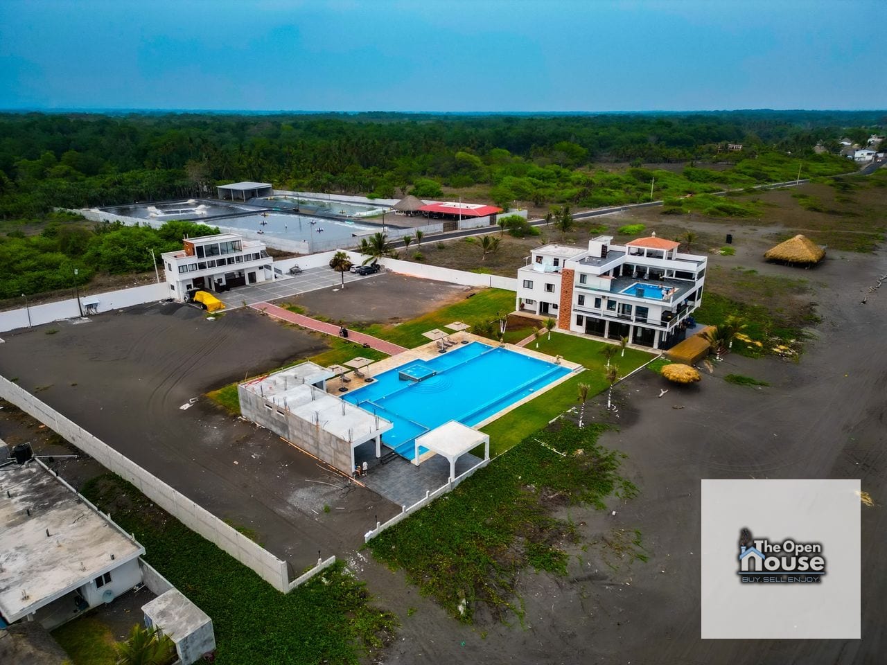 Casa en Renta - La Fortuna, Santa Rosa — Casa vacacional en Alquiler en Monterrico, Santa Rosa — foto 1 de 17
