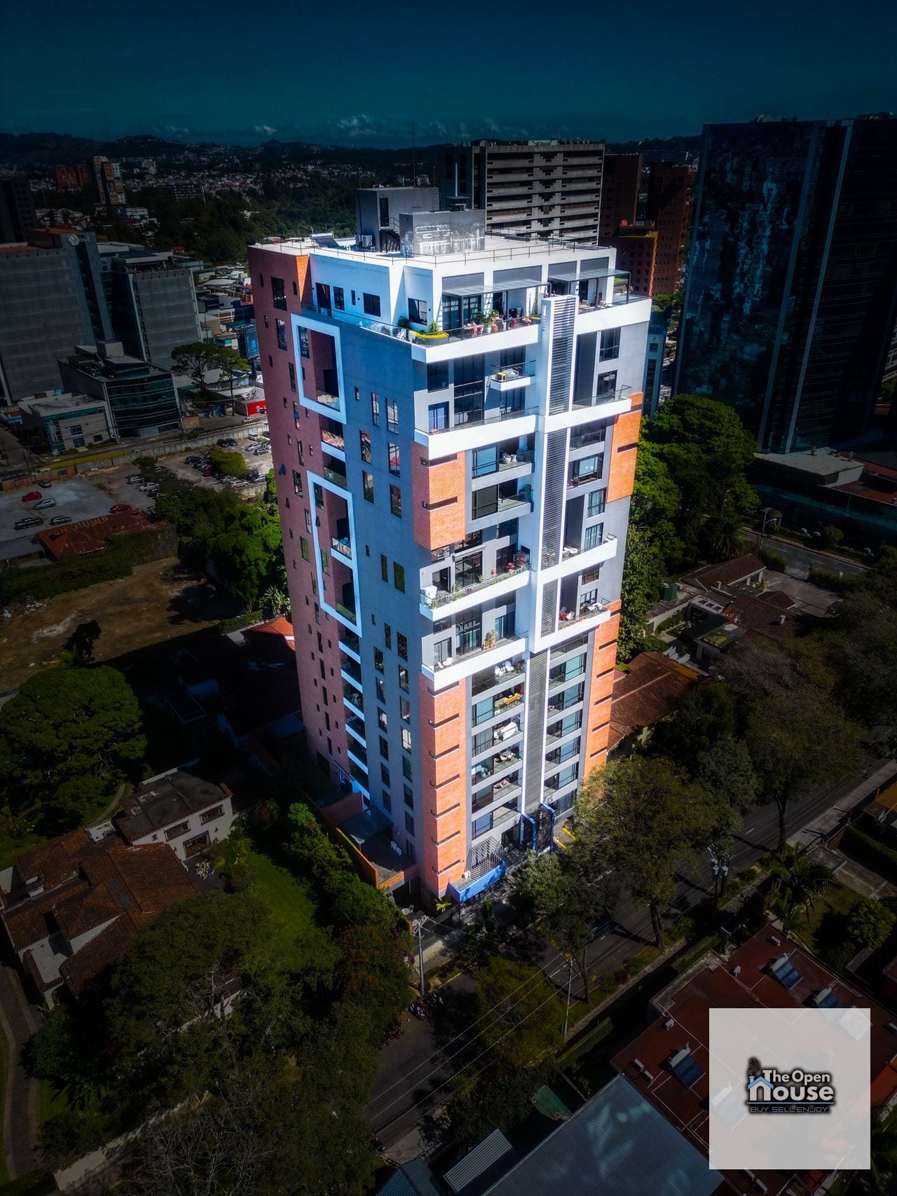 Apartamento en Renta Monad Zona 10 — Apartamento en Alquiler en Zona 10, Guatemala, Ciudad — foto 2 de 17