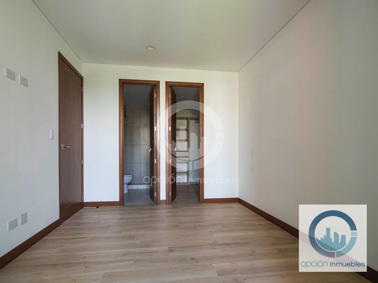 Apartamento de 2 habitaciones en excelente ubicación en Ferré Diez — Apartamento en Venta en Ferré Diez, Zona 10, Guatemala, Ciudad — foto 8 de 16