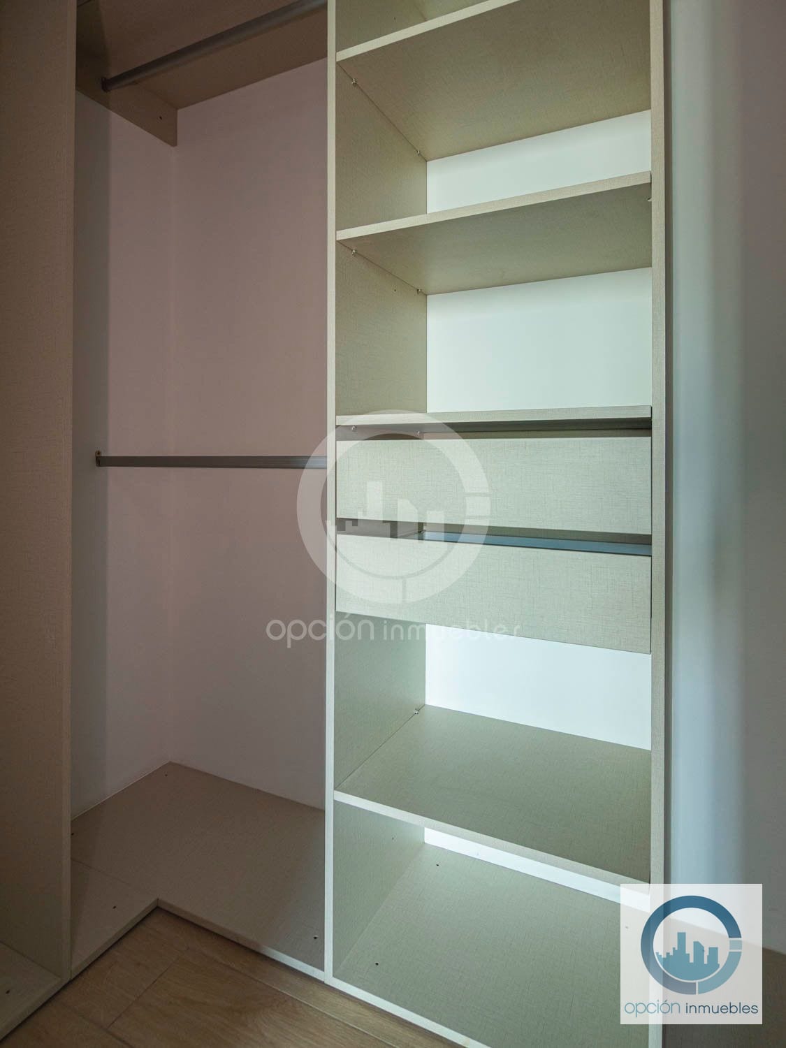 Apartamento de 2 habitaciones en excelente ubicación en Ferré Diez — Apartamento en Venta en Ferré Diez, Zona 10, Guatemala, Ciudad — foto 14 de 16