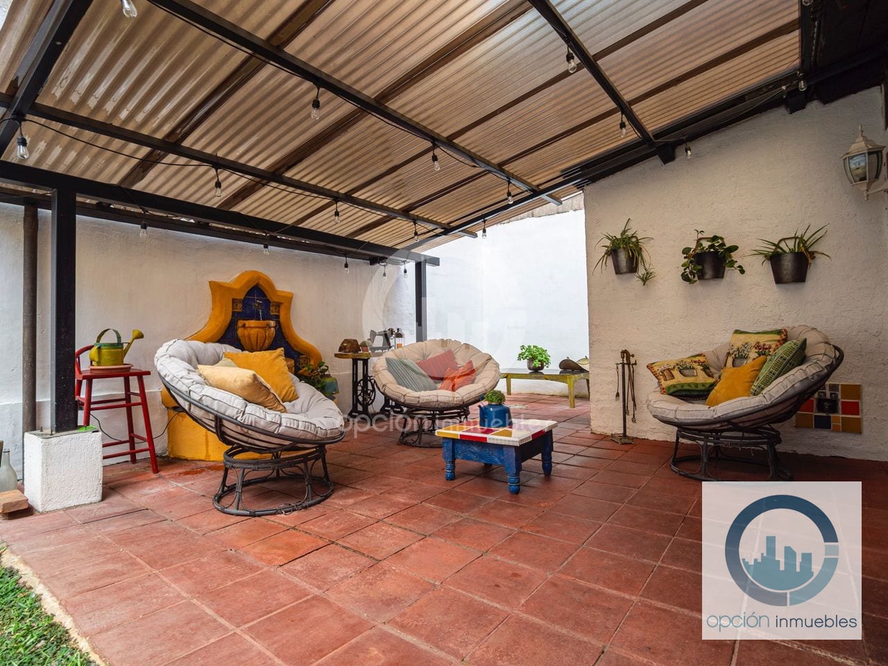 Casa de 4 habitaciones y jardín en colonia Alvarado, zona 2 de Mixco — Casa en Venta en Zona 2 Mixco, Guatemala, Ciudad — foto 5 de 11