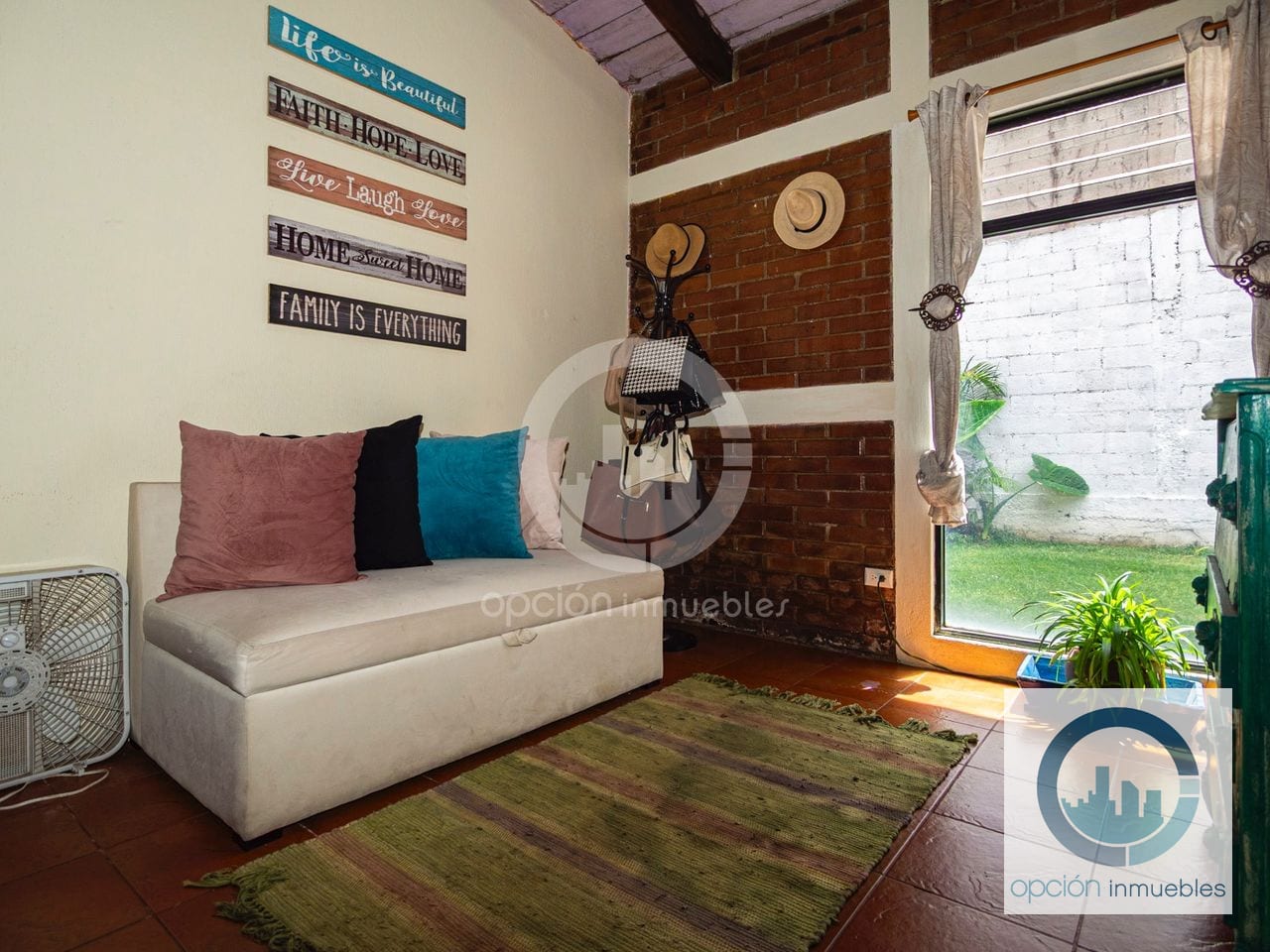 Casa de 4 habitaciones y jardín en colonia Alvarado, zona 2 de Mixco — Casa en Venta en Zona 2 Mixco, Guatemala, Ciudad — foto 11 de 11