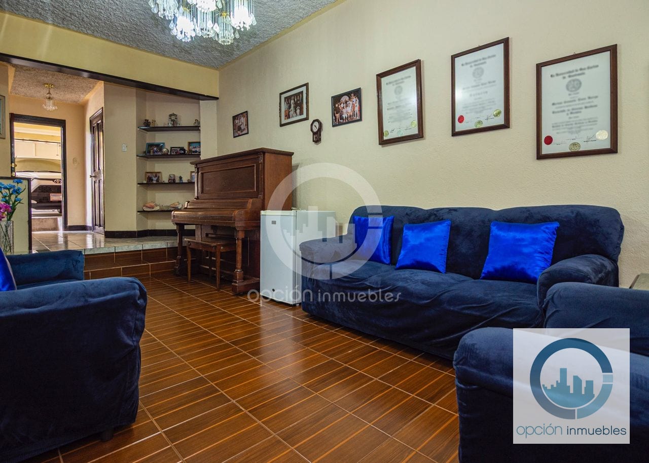 Casa de 5 habitaciones en Pinares de San Cristóbal, Mixco — Casa en Venta en Pinares de San Cristobal, Zona 8 Mixco, Guatemala, Ciudad — foto 5 de 14