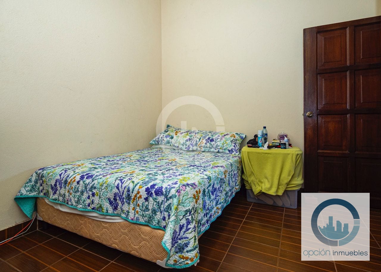 Casa de 5 habitaciones en Pinares de San Cristóbal, Mixco — Casa en Venta en Pinares de San Cristobal, Zona 8 Mixco, Guatemala, Ciudad — foto 13 de 14