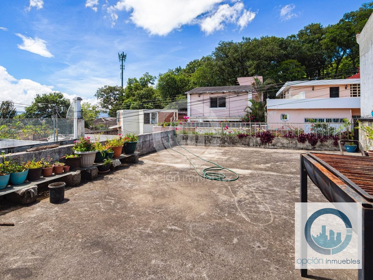 Casa de 5 habitaciones en Pinares de San Cristóbal, Mixco — Casa en Venta en Pinares de San Cristobal, Zona 8 Mixco, Guatemala, Ciudad — foto 14 de 14