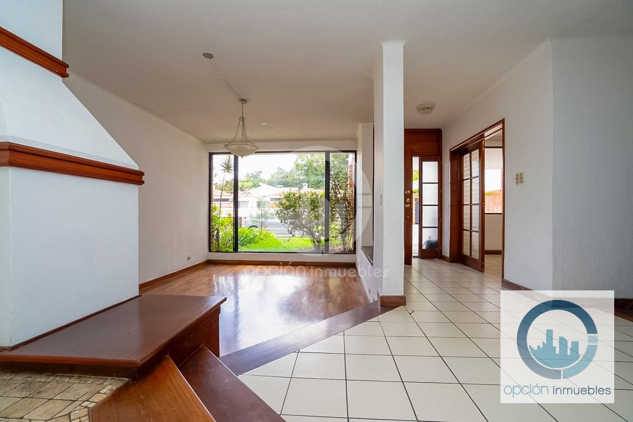 Amplia casa de 4 habitaciones en Condominio San Miguel, km.16.5 CES — Casa en Venta en San Miguel Arrazola, Carretera a El Salvador, Guatemala, Ciudad — foto 4 de 14