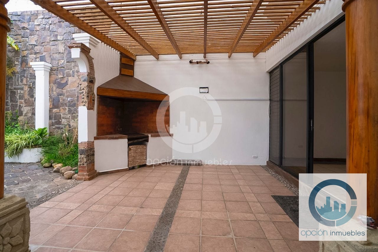 Amplia casa de 4 habitaciones en Condominio San Miguel, km.16.5 CES — Casa en Venta en San Miguel Arrazola, Carretera a El Salvador, Guatemala, Ciudad — foto 6 de 14
